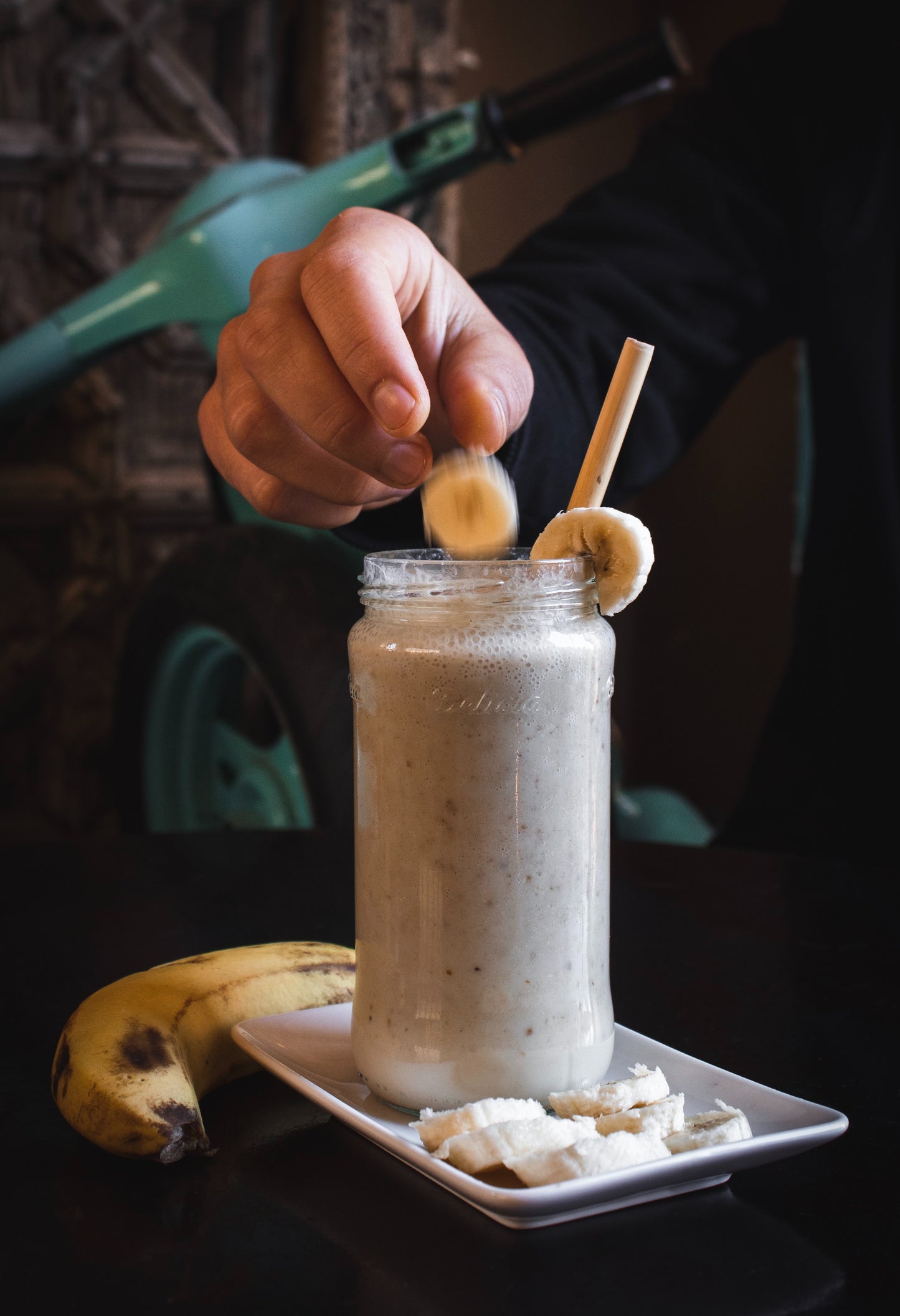 Dried Banana and Ginger Milkshake for you and your family's health