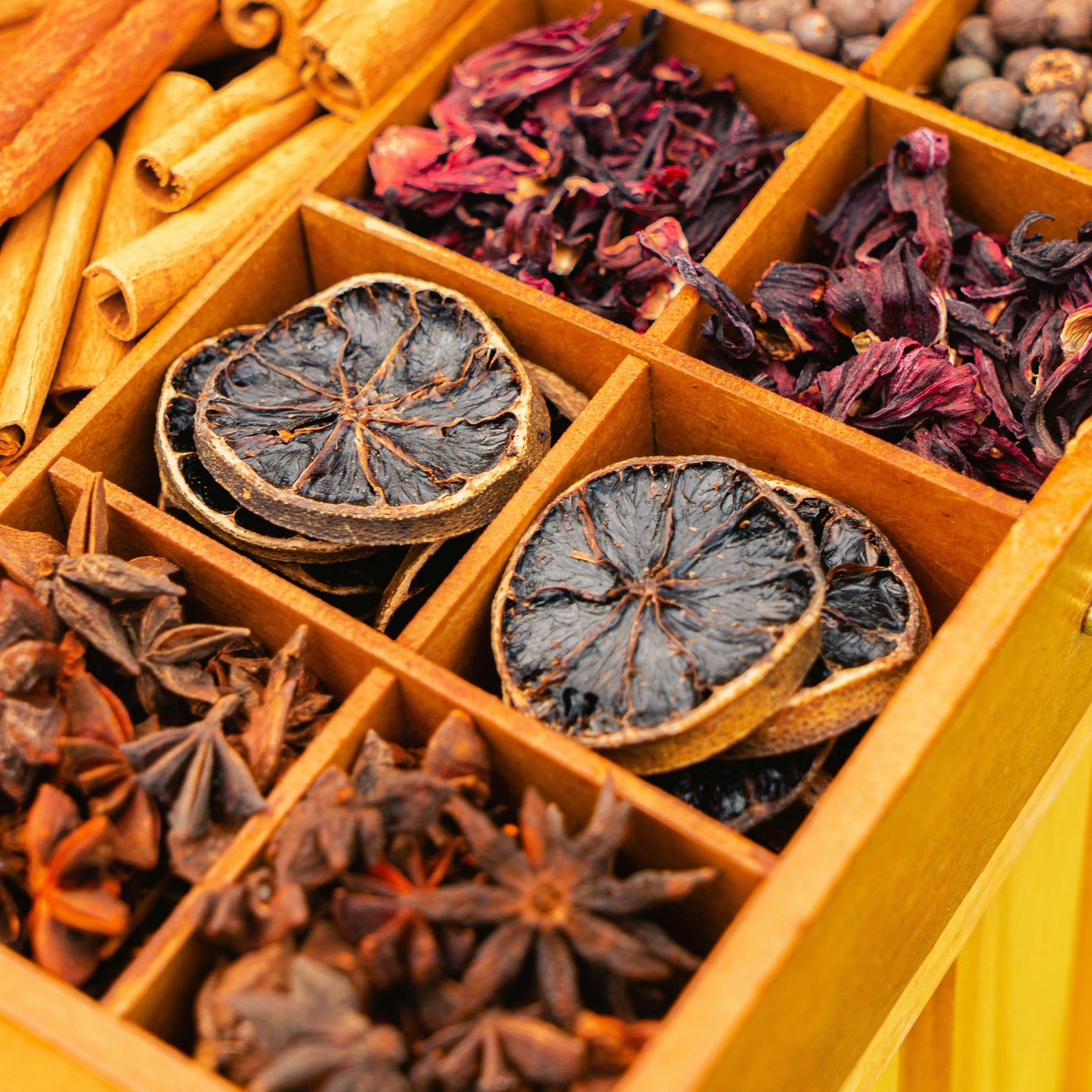 Spiced Hibiscus & Cinnamon Autumn Tea Recipe: A Comforting Drink for Fall Evenings