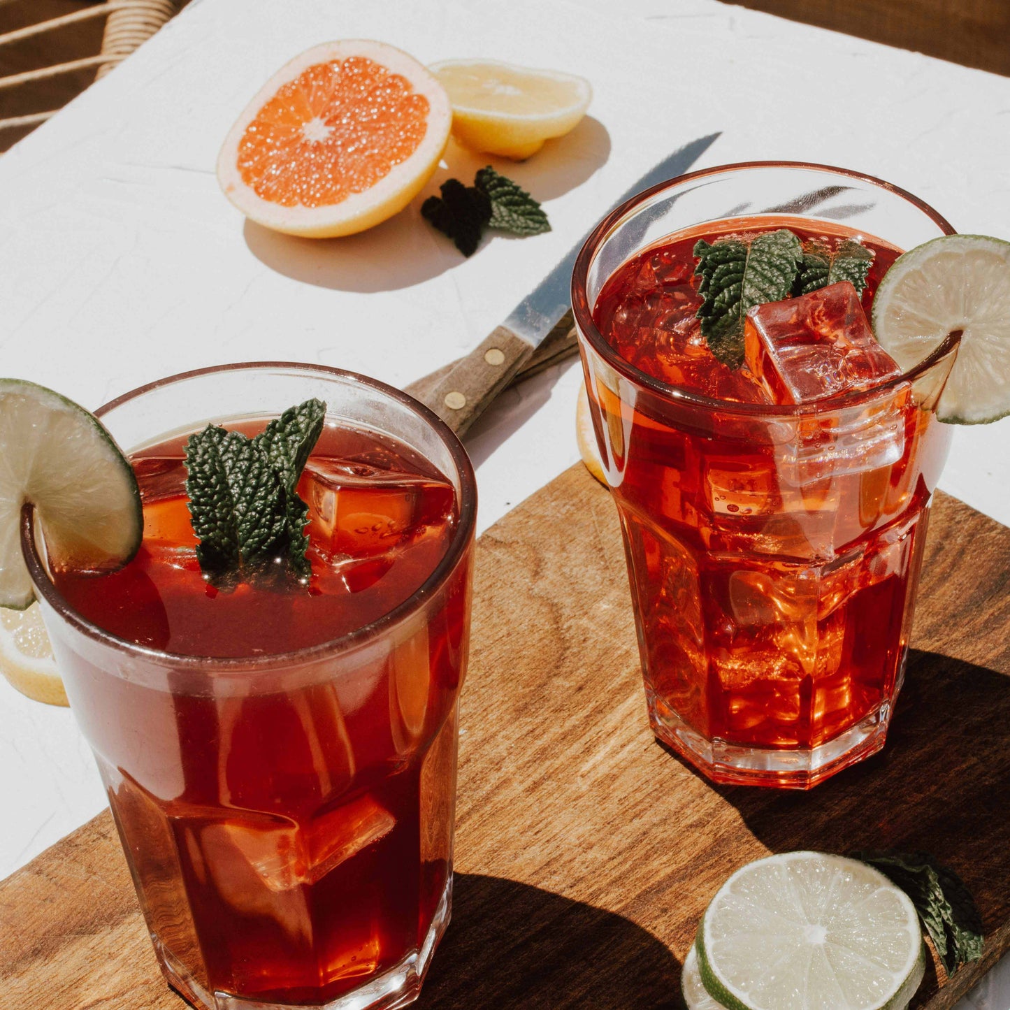 Quench Your Thirst This Summer with Exquisite Iced Tea Blends: Butterfly Pea Flower, Lemongrass, Chamomile, and Hibiscus