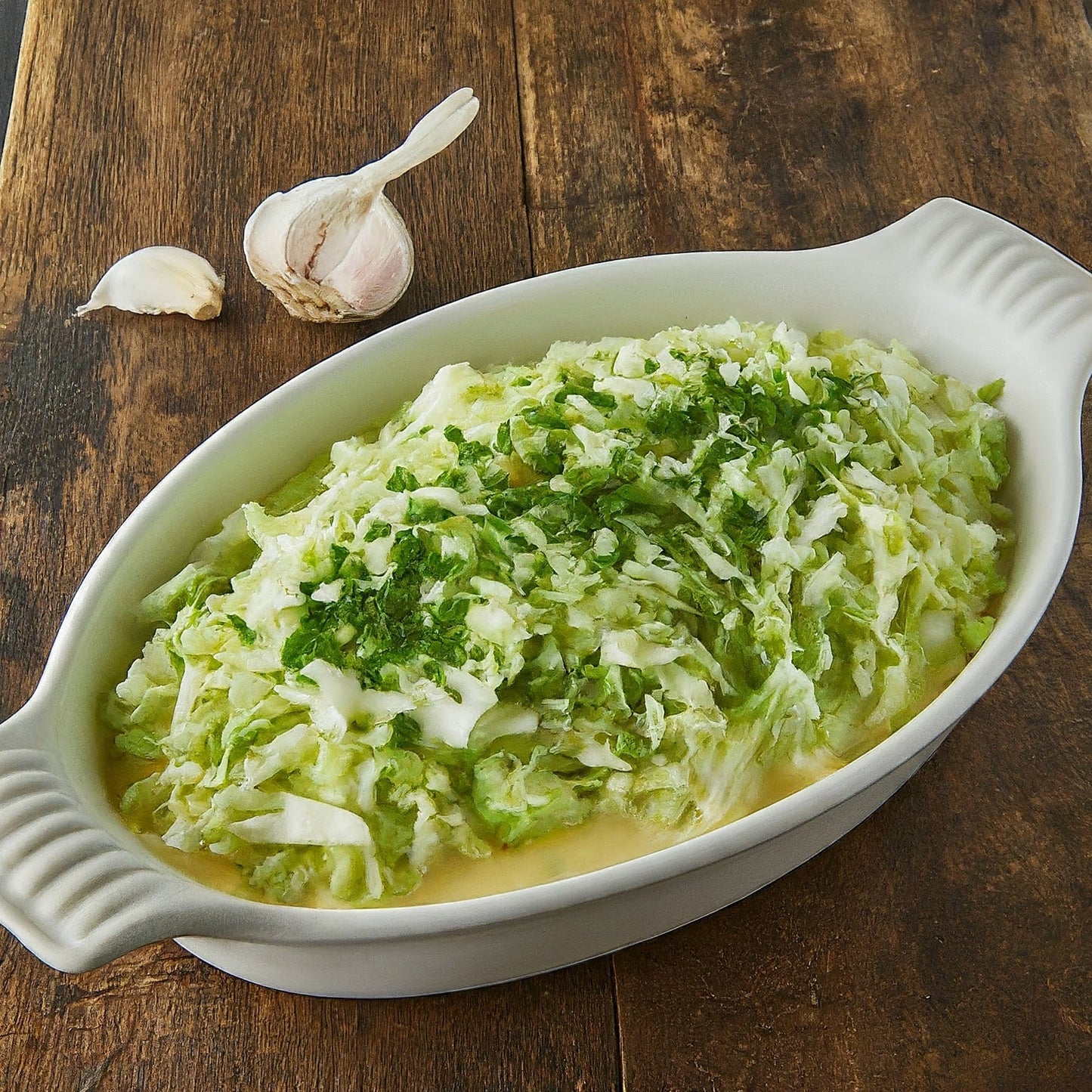 A VEGAN DECADENCE FOR YOUR EASTER HOLIDAY: BUTTER-BRAISED CABBAGE WITH CREAM AND GARLIC